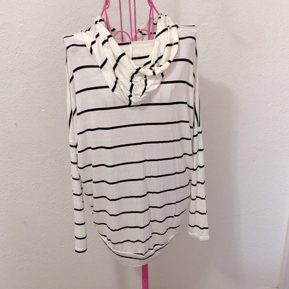 Hoodie Tee  - Picture 4 of 16